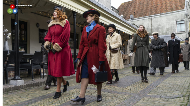 Nostalgisten brengen bezoek aan d’Oude Stad van Alkmaar