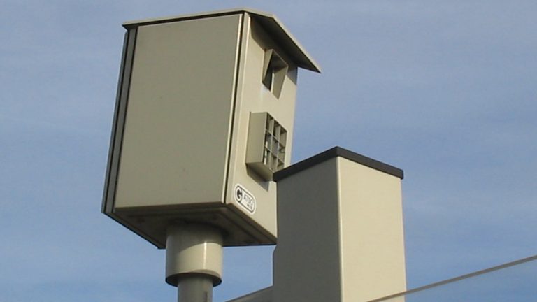 Flitspalen langs N9 in Alkmaar legden vorig jaar 30.000 overtredingen vast