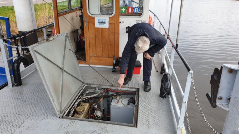 Startmotor pont Leeghwaterbrug defect; ook fietsers op proef gesteld