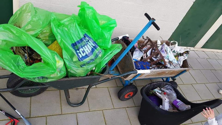 Grote vangst voor plasticpolitie rond Buurthuis ’t Ambacht