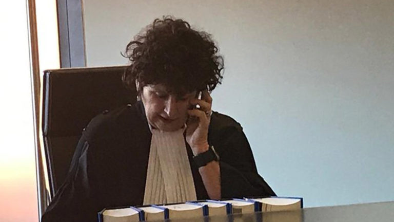 Alkmaarse rechtspraak via telefoons: “Volgende week mogelijk beveiligde Skype partijen”