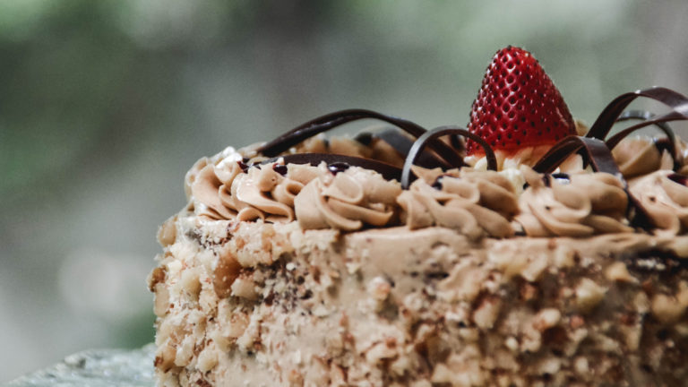 Heerhugowaardse jongeren bakken taarten voor ‘mensen die bijzondere dingen doen’