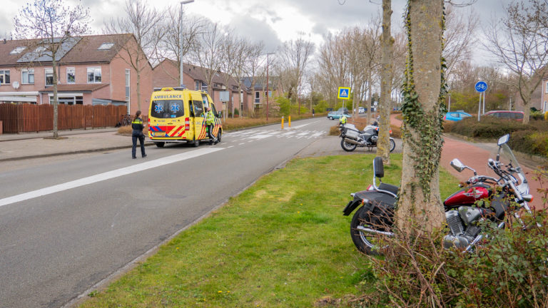 Motorrijder gewond door valpartij bij bocht in Laan van Athene