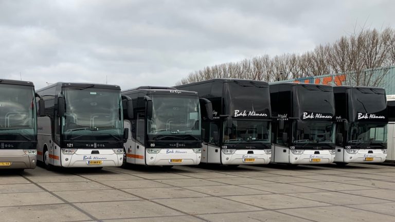 Touringcarbedrijf Bak doet niet mee met corona-muiterij brancheclub