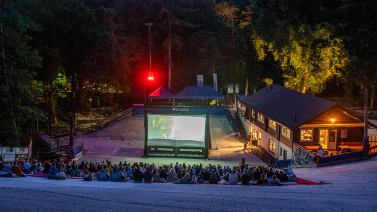 Le Mans 66 met Matt Damon tweede film in openlucht cinema Bergen π