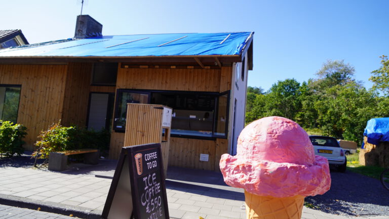 Strookje gemeentegras van 25 centimeter mag van rechter sneuvelen voor uitrit in Schoorl