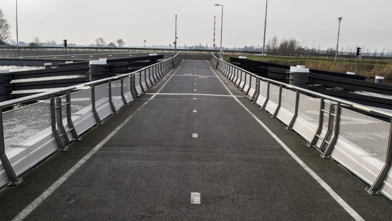 Rekervlotbrug vrijdag vanaf eind middag weer in gebruik