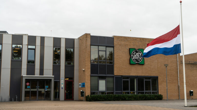 Jan Arentsz Alkmaar herdenkt onthoofde leraar Samuel Paty