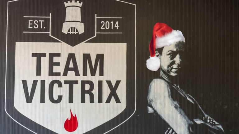 Vier zaterdagen achter elkaar Kerstbomen Fair Drive-Thru bij Team Victrix π