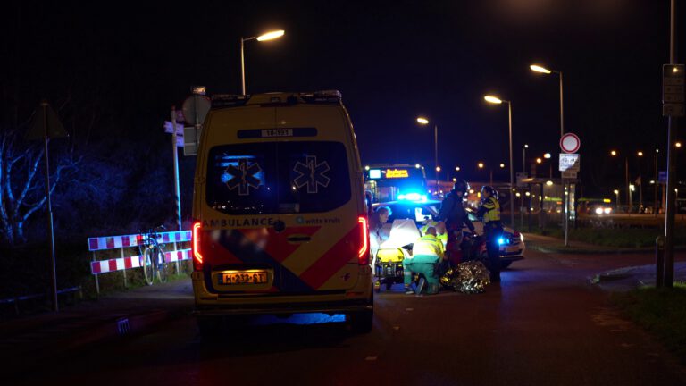 Aanrijding tussen twee scooterrijders op Oude Kanaaldijk bij Vlielandbrug