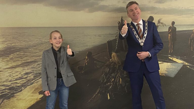 11-jarige Thomas eerste kinderburgemeester van Bergen
