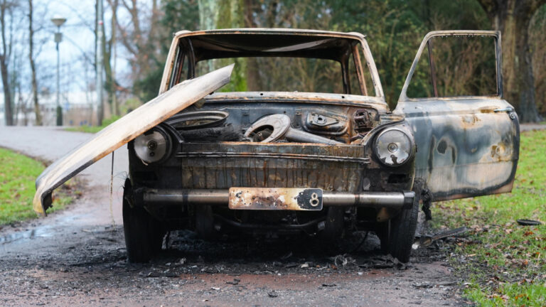 In brand gestoken DAF blijkt trouwauto: “Ik wist meteen, dat is Pieter”