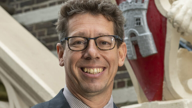 Robert te Beest nu officieel plaatsvervanger van wethouder Marcel van Zon