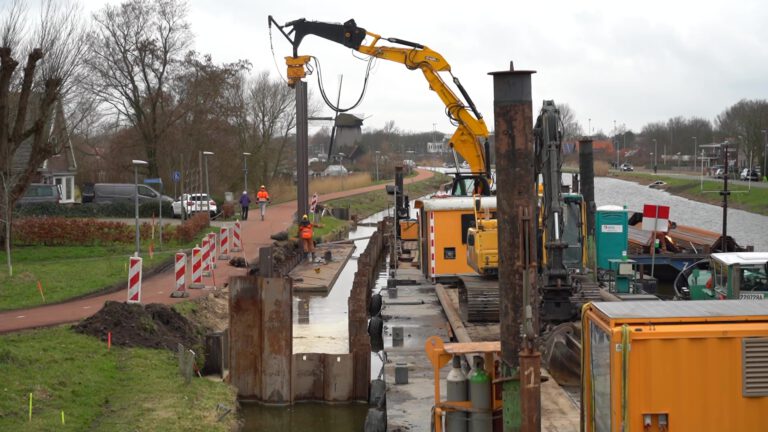 Oeverherstel Molenkade klaar, bootjes kunnen weer terug