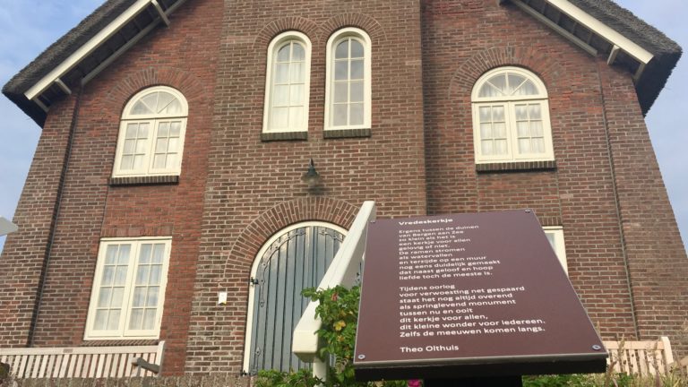 Slagwerker Han Bennink en pianist/ organist Guus Janssen brengen jazz in Vredeskerkje π