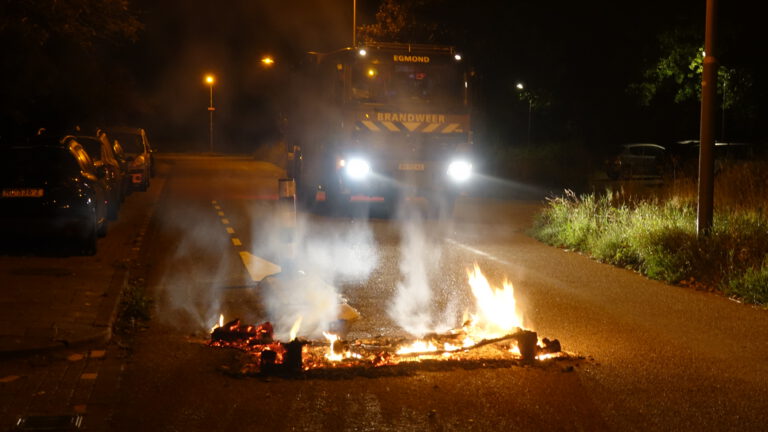 Nachtelijk brandje bankstel op Prins Willem Alexanderlaan Egmond aan den Hoef