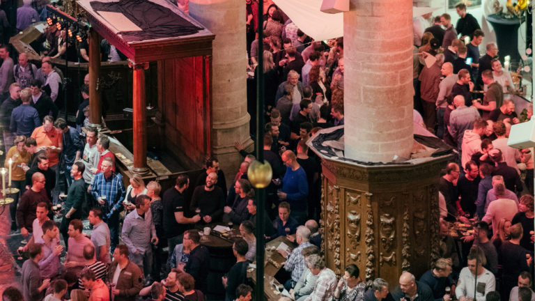 6e Vriendenbock vanaf 5 november in Grote Kerk van Alkmaar π