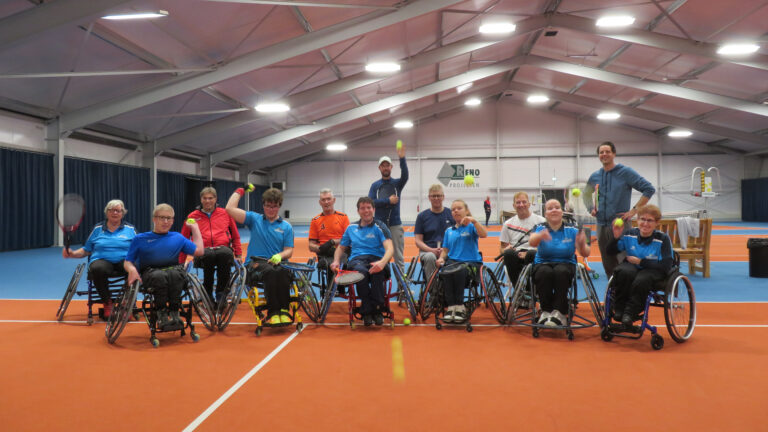 Clinic rolstoeltennis bij TC Daalmeer op 20 november π