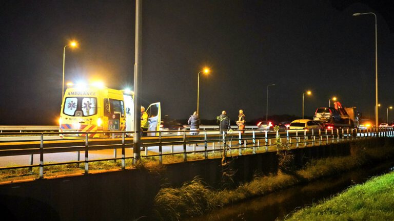 Automobilist raakt gewond bij kop-staartbotsing op A9