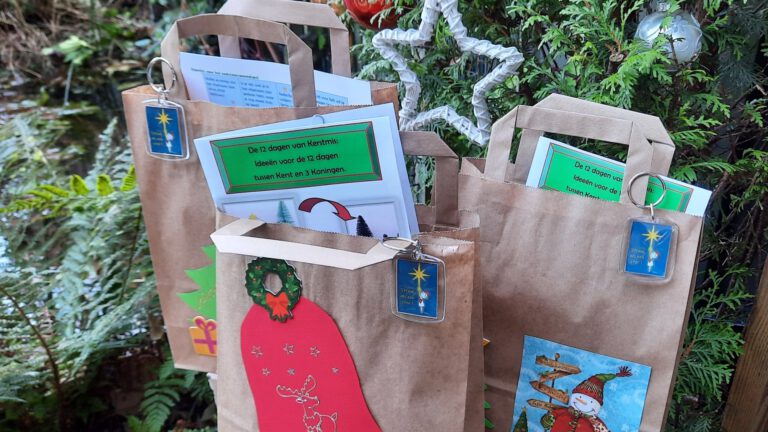 Take Away Kersttas van oud-katholieke kerk Alkmaar speciaal voor kinderen π