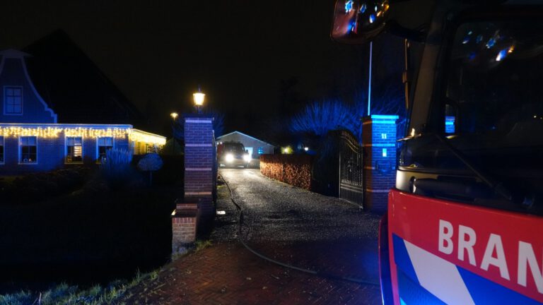 Drie bewoners ontsnappen aan woningbrand aan Middenweg Heerhugowaard