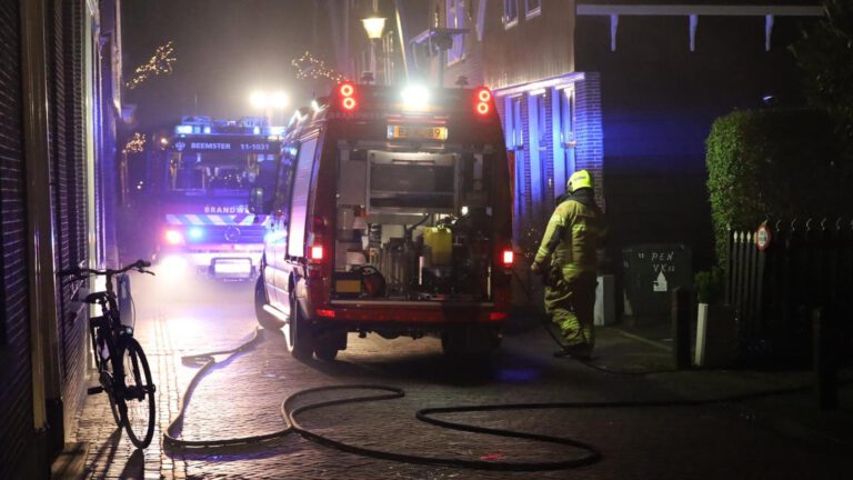 Woningbrand in historisch centrum De Rijp snel onder controle