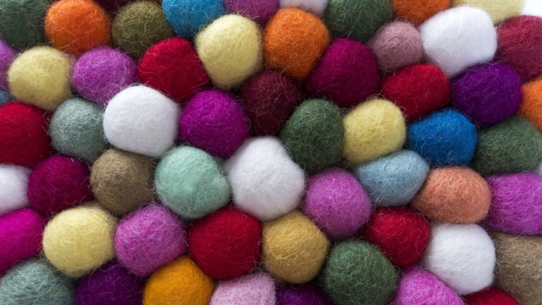 Dag en Dauw-workshop: paasei vilten met wol π