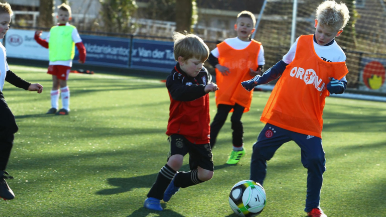 Jeugdvoetbaldagen voor kinderen die als profvoetballer willen trainen