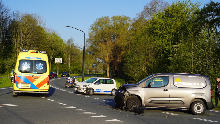 Veel schade en één gewonde bij ongeval in Heerhugowaard