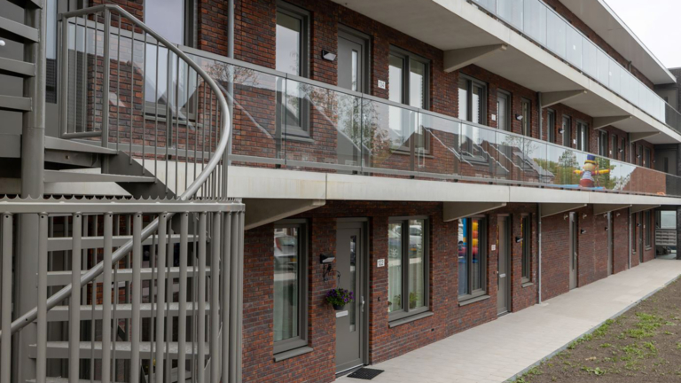 Feestje aan Gerard Douplantsoen; zestien nieuwe sociale huurappartementen erbij