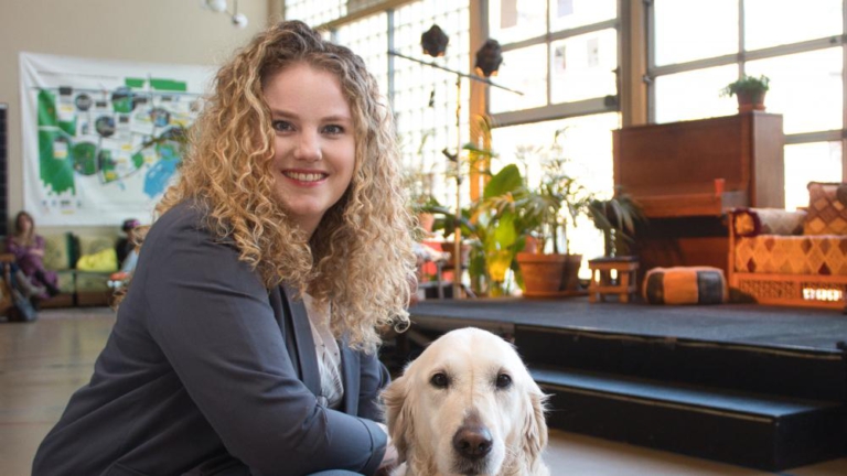 Haar hulphond Puk en de muziek gaven Fiona de wil om te leven terug