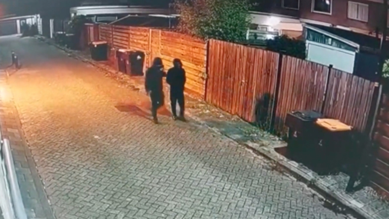 Politie tast nog in duister over brandstichters coffeeshop Dijk en Waard