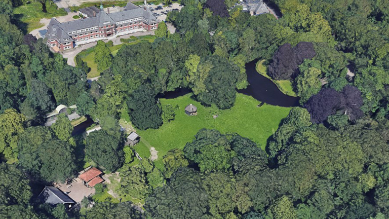 Hulp komt te laat voor hertje in nood bij Stadsboerderij De Hout