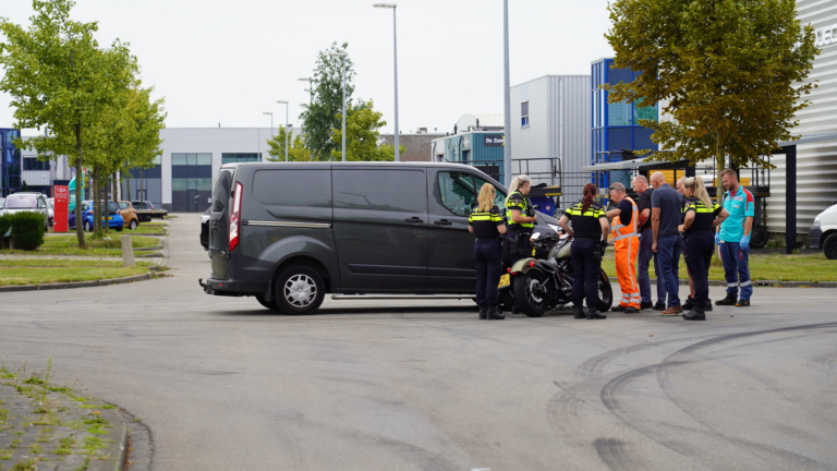 Motorrijder aangereden op Otterkoog in Alkmaar