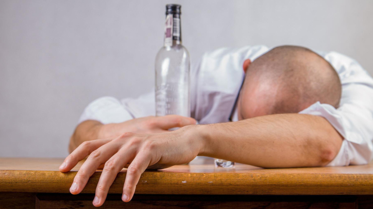 Justitie verdenkt Heerhugowaarder met drankprobleem van reeks bedreigingen