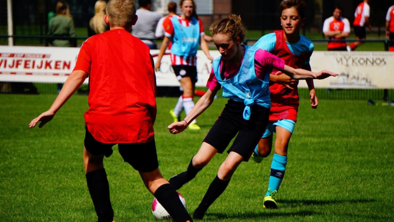 Jeugdvoetbaldagen voor kinderen die als profvoetballer willen trainen