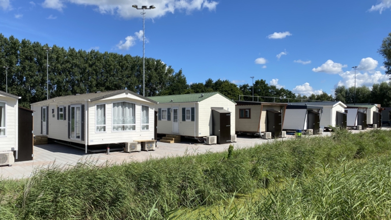 Chalets van 40000 euro per stuk voor Oekraïners staan nog steeds leeg