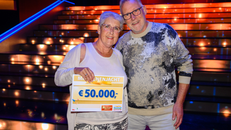 Gouden Bel levert Corrie uit Noord-Scharwoude 50.000 euro op bij Miljoenenjacht