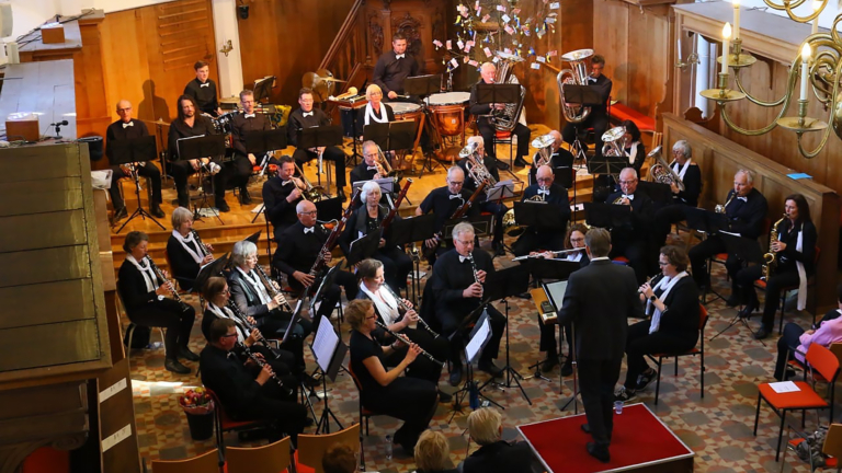 125-jarig Bergens Harmonie geeft jubileumconcert en zoekt versterking π