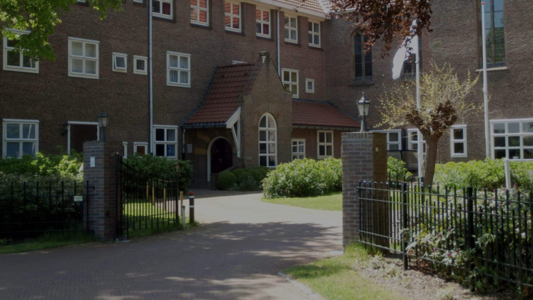 Presentatie over Julianaklooster in Heiloo π