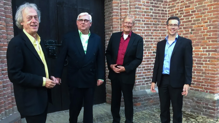 Mannenkwartet La Notte in Bergense Petrus en Pauluskerk π
