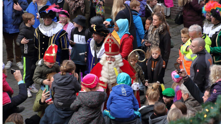 Alkmaarse Sinterklaasintocht met aankomst op de Bierkade: โDe vaarroute was vorig jaar zรณ mooiโ ๐