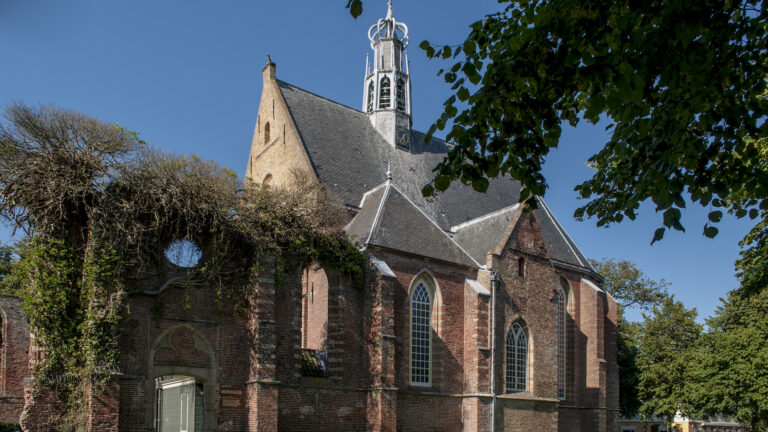 Nieuw klavier voor carillon van Ruïnekerk Bergen
