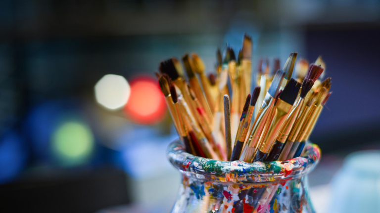 Kunstenaar John Ory exposeert in Commer-In ๐