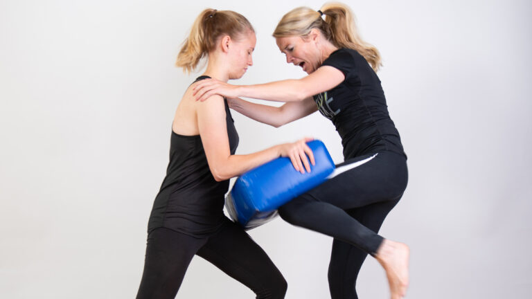 Cursus weerbaarheid en zelfverdediging voor meisjes en jonge vrouwen ๐