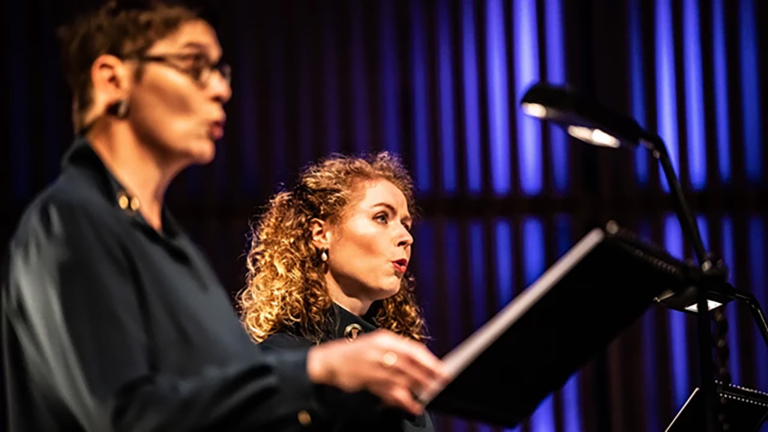 Nederlands Kamerkoor brengt klassieke Orpheus-mythe in Alkmaarse Grote Kerk π