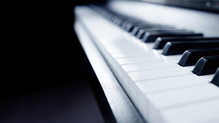 Pianist Marcel Worms speelt Bach in het Vredeskerkje π