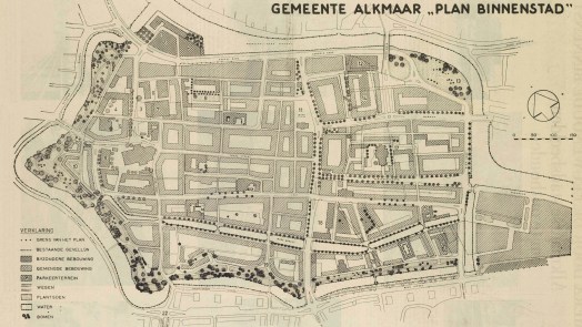 Lezing Historische Vereniging legt nadruk op hoe Alkmaar gespaard werd π