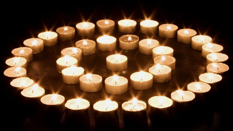 Traditionele Lichtjesavond in Bergen op woensdag 2 augustus ๐