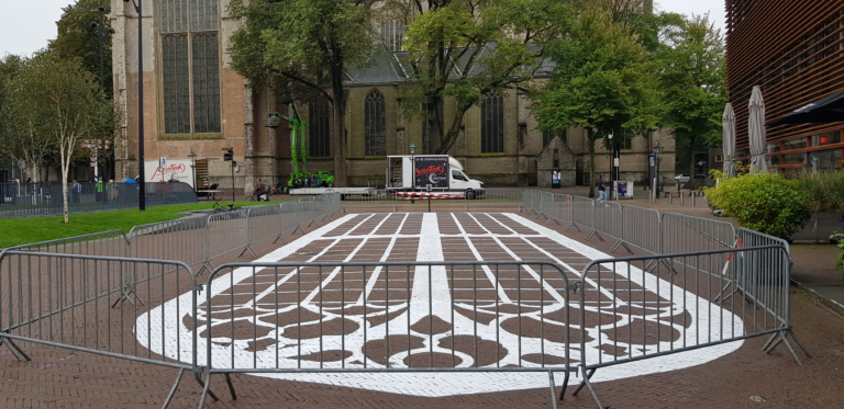 Heel het Grote Raam ligt op straat: streetartproject geeft kleur aan Canadaplein π